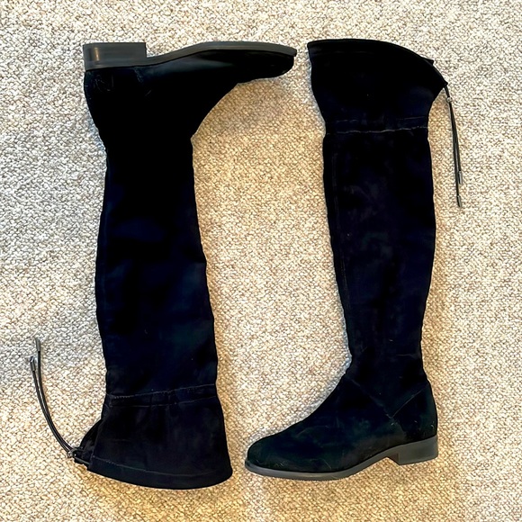 (SOLD) Black suede boots - Picture 1 of 10